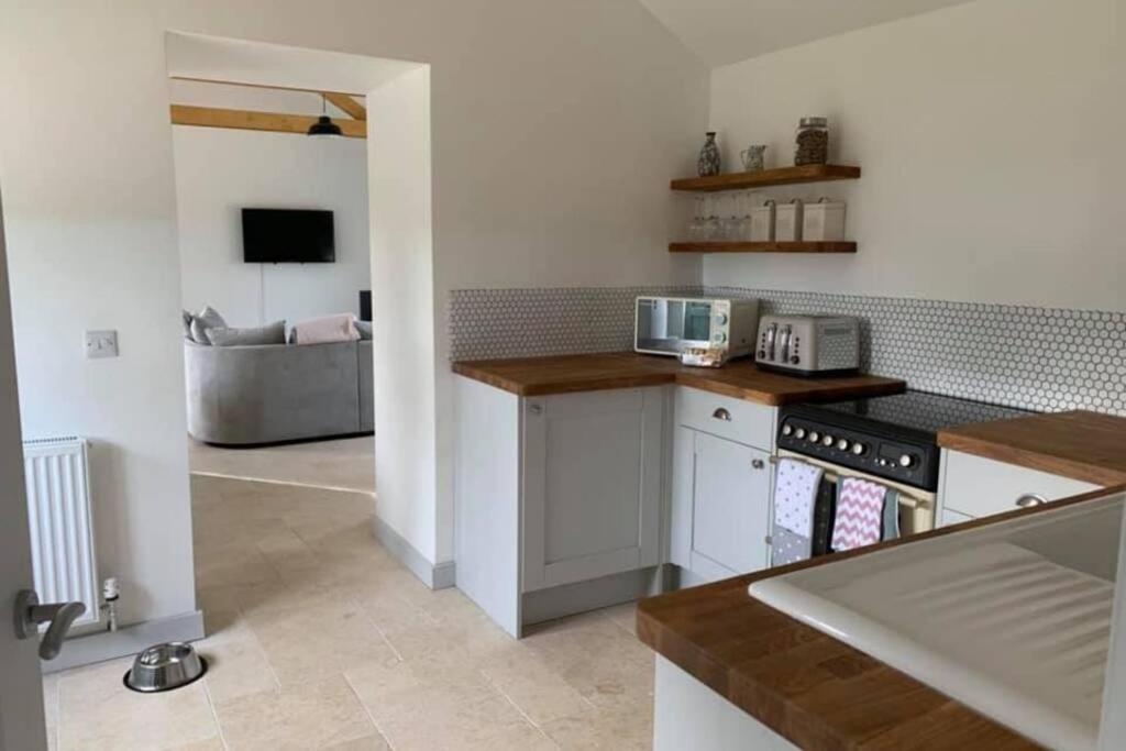 Cart Shed Cottage トルーロー エクステリア 写真